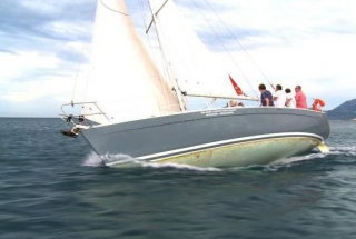  Paseo en velero en Córcega 